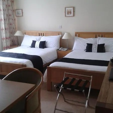 فندق Percy French *