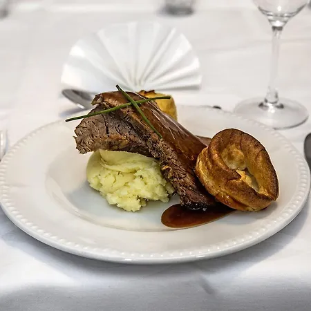 فندق Percy French