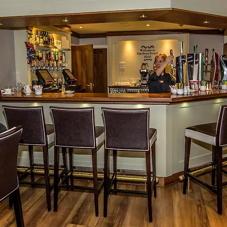 فندق Percy French